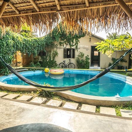 Losmanos Hostel Yogyakarta Exteriör bild